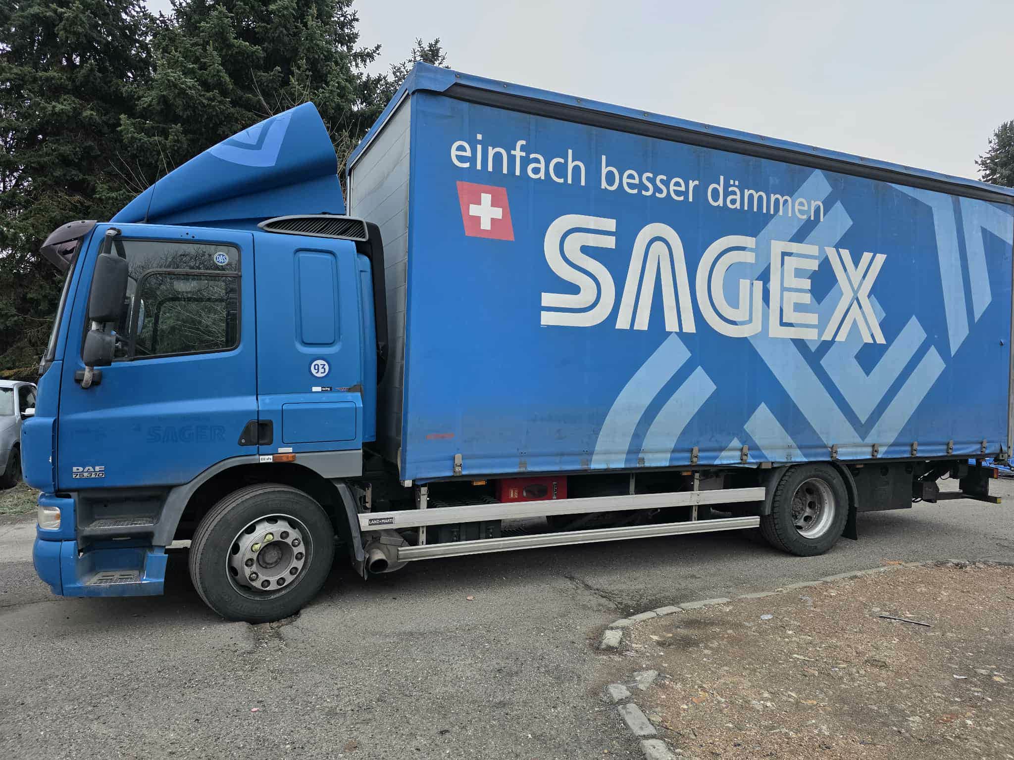 ADR teherautó – hátulnézet